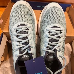 ASICS unisex blue running shoes